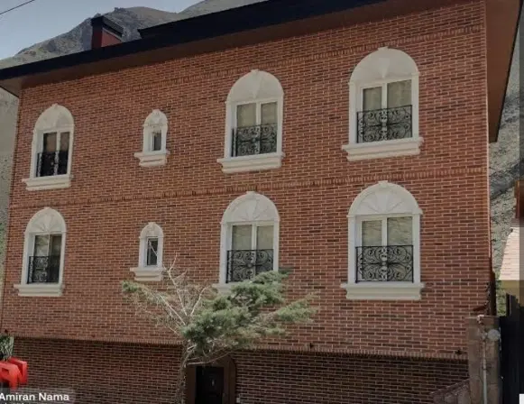 یک خونه از ساختمان ۵ واحدی
