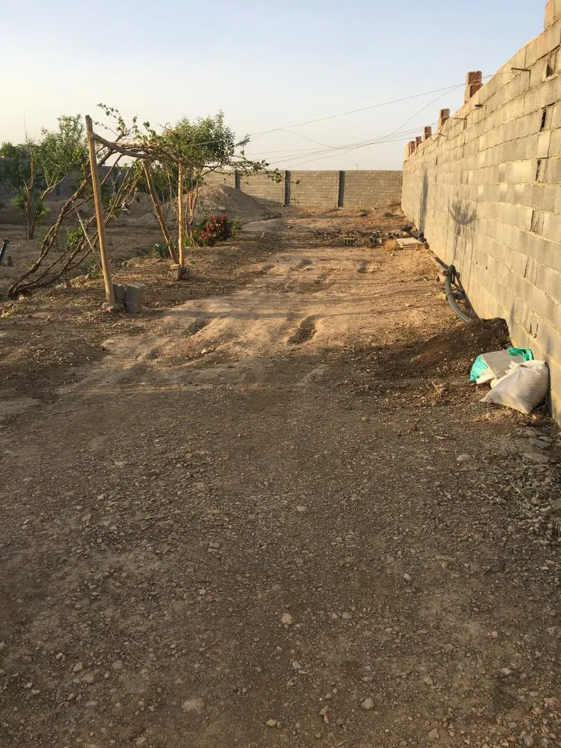 زمین باغی کبوتراباد
