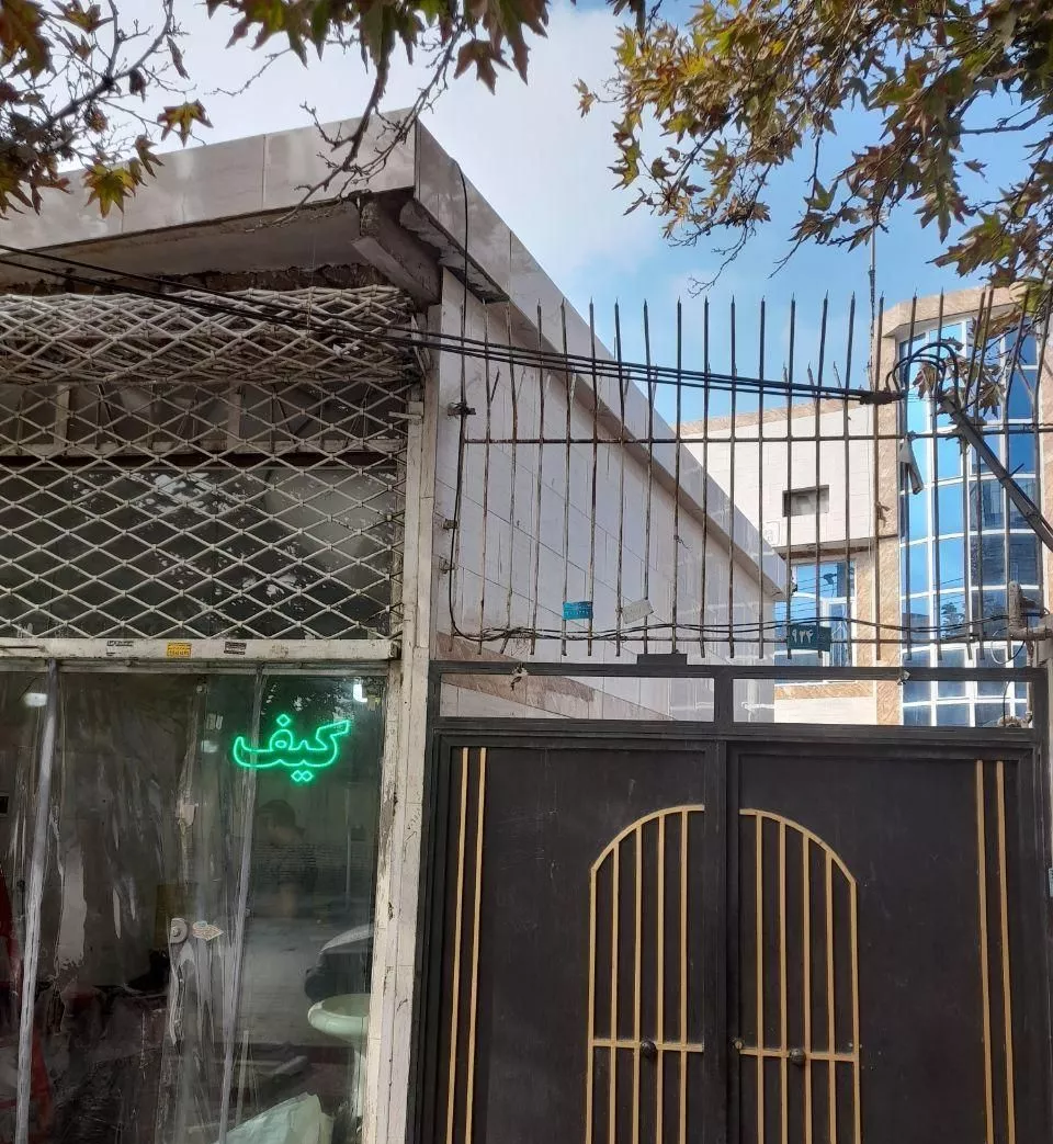 خانه ویلایی۲۰۰ متری و مغازه تجاری دائم حسینی محراب