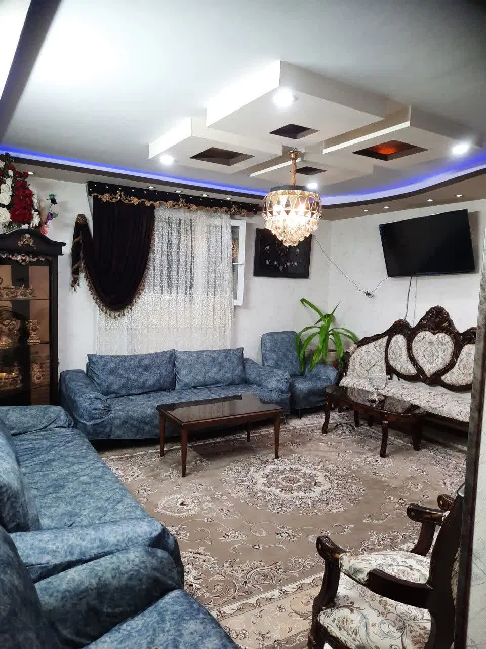 آپارتمان آرش بازسازی شده