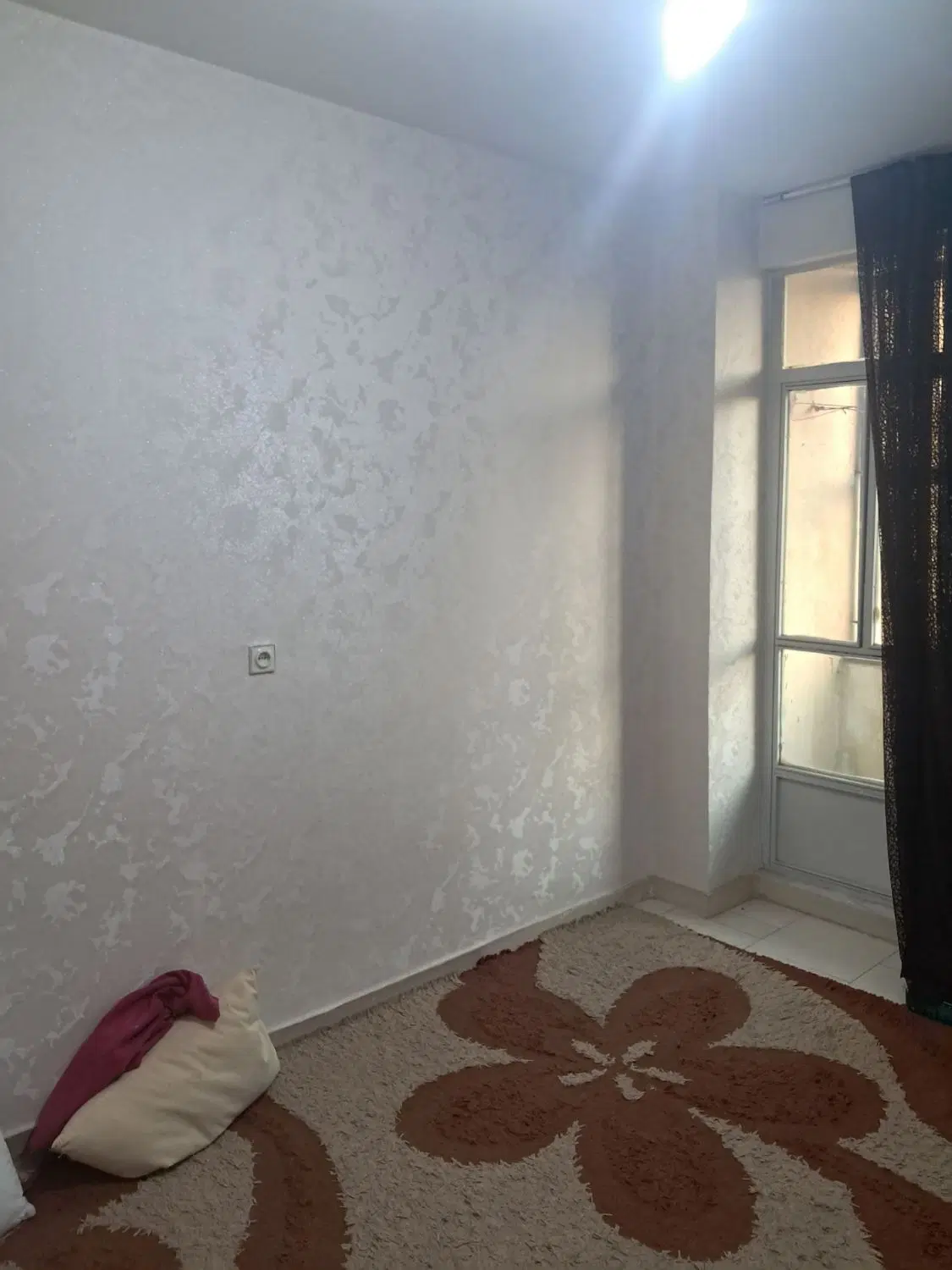 واحد اجاره ای ۷۲متری طبقه سوم