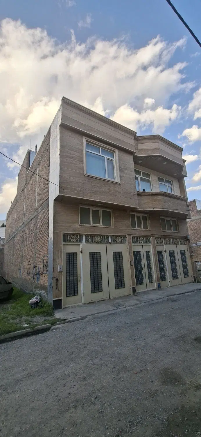 فروش ساختمان مسکونی ۵ خوابه