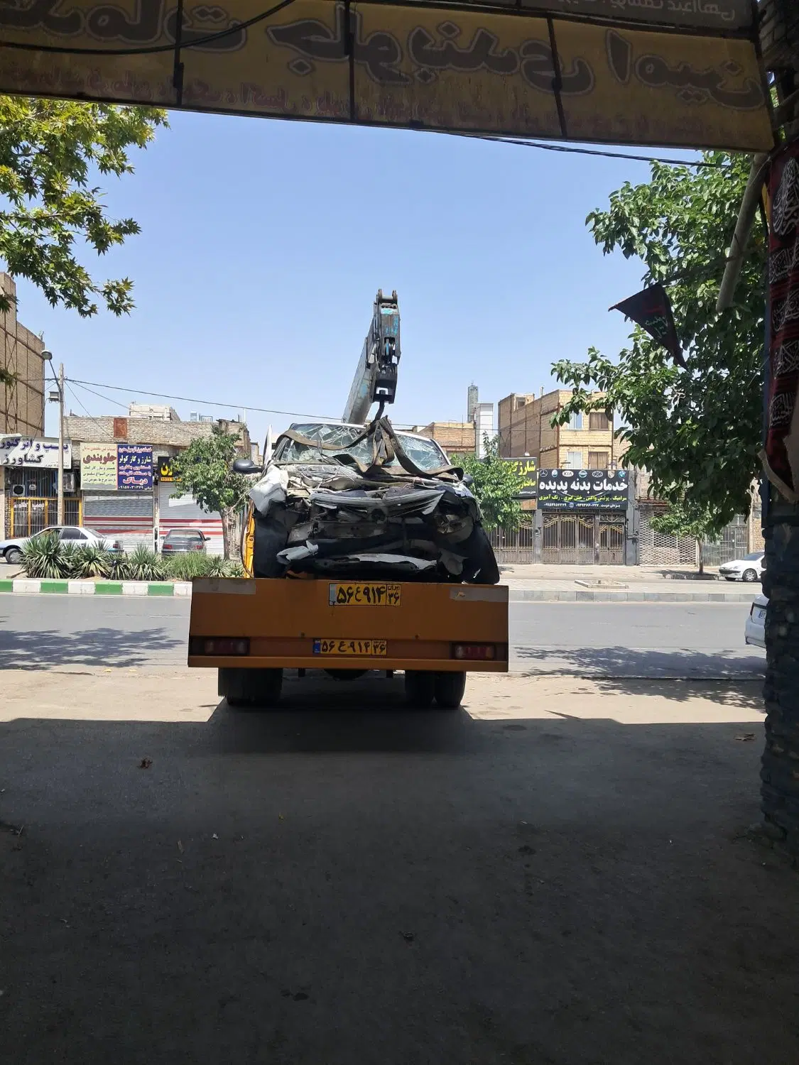 مغاز اجارای داخل گاراژ