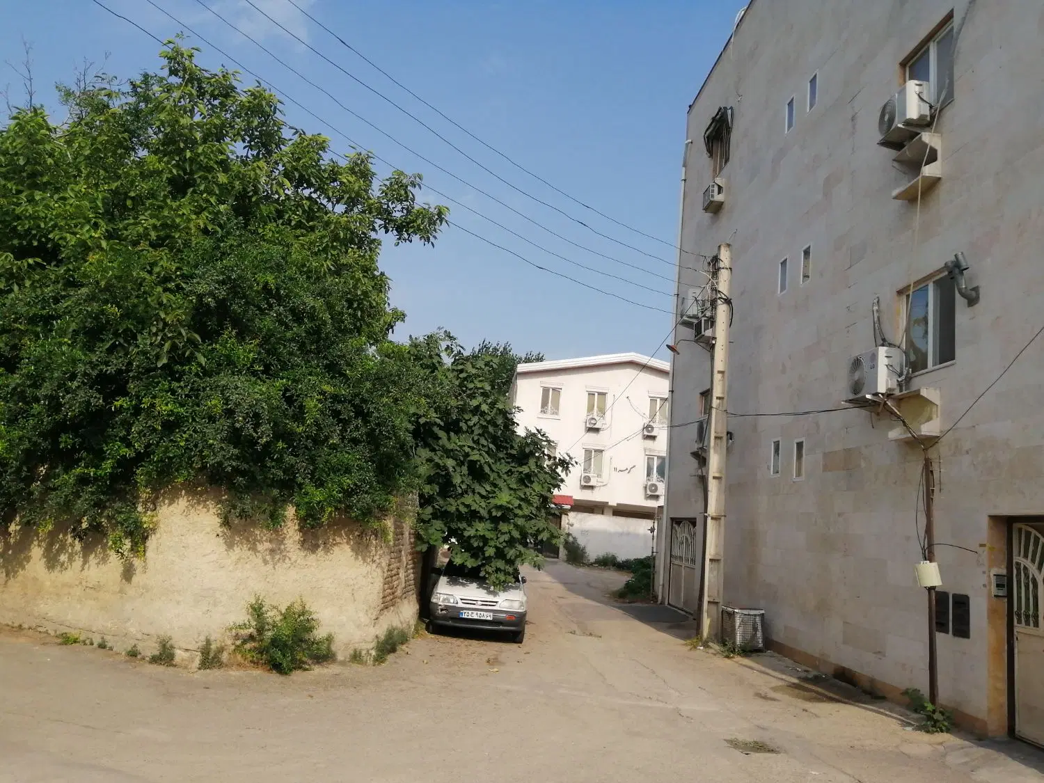 زمین مسکونی