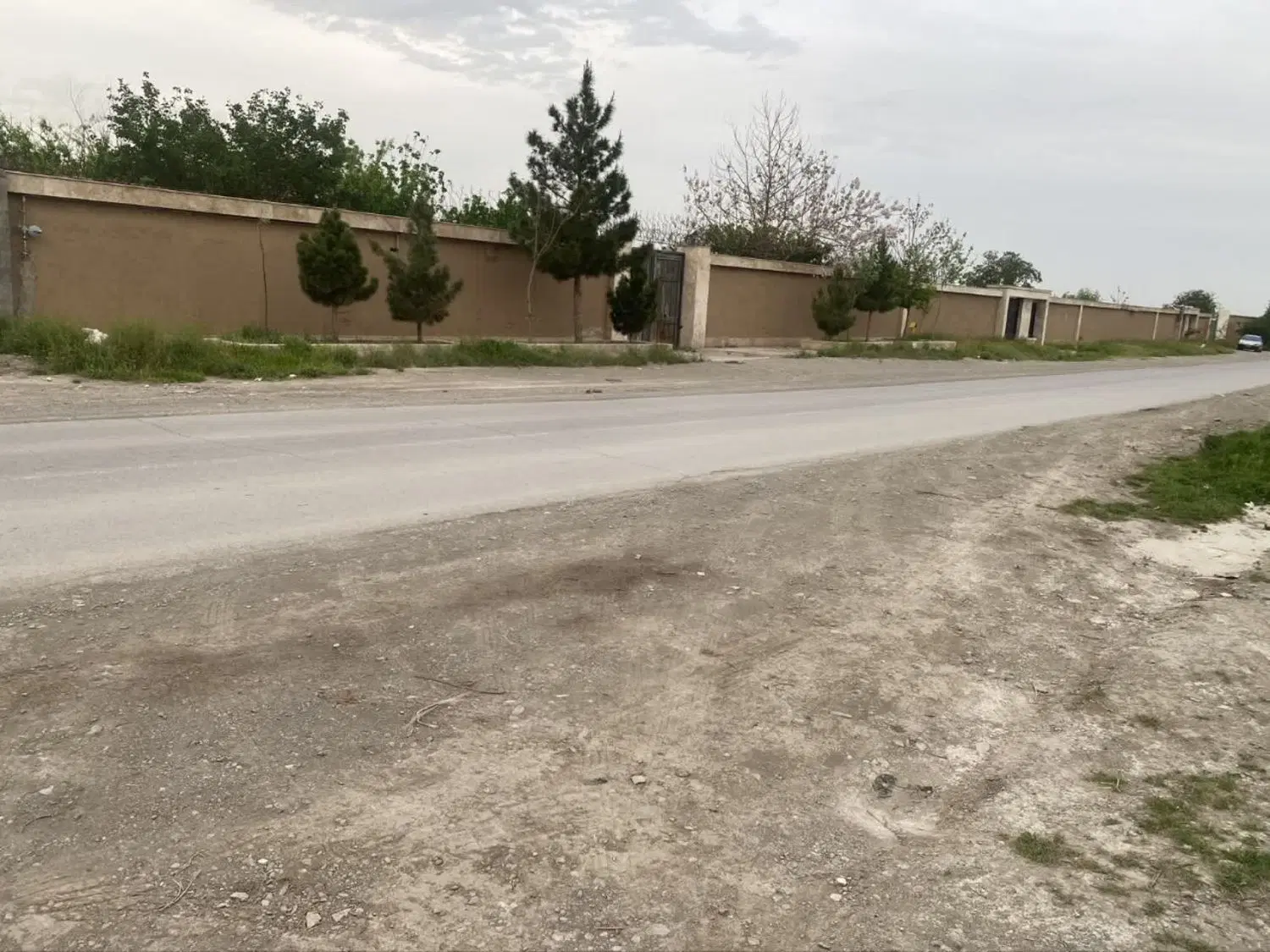 ۵۰۰متر زمین ملکی دونبش دور دیوار عسکریه