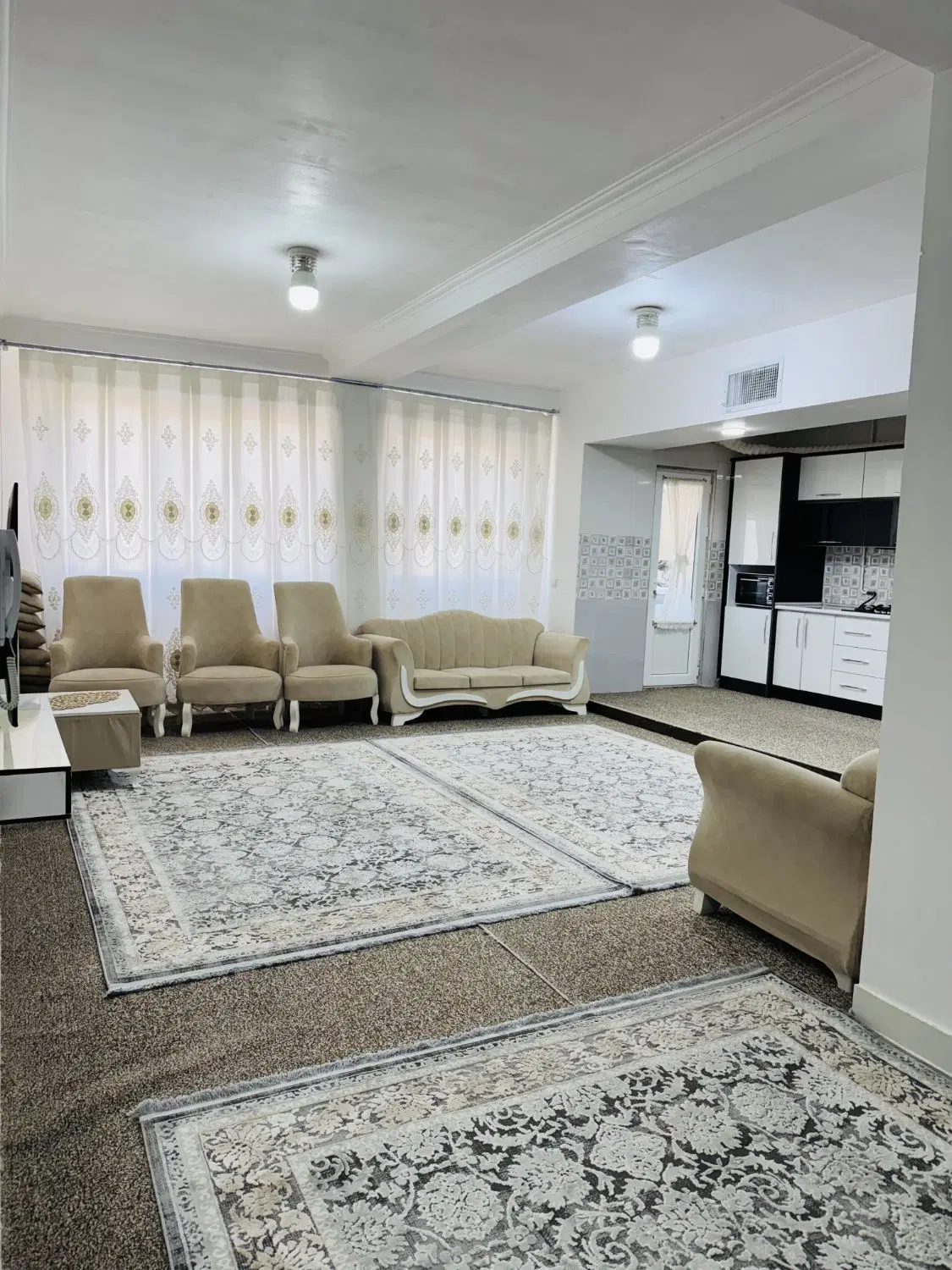 آپارتمان خبرنگار ۱۰۰ متری