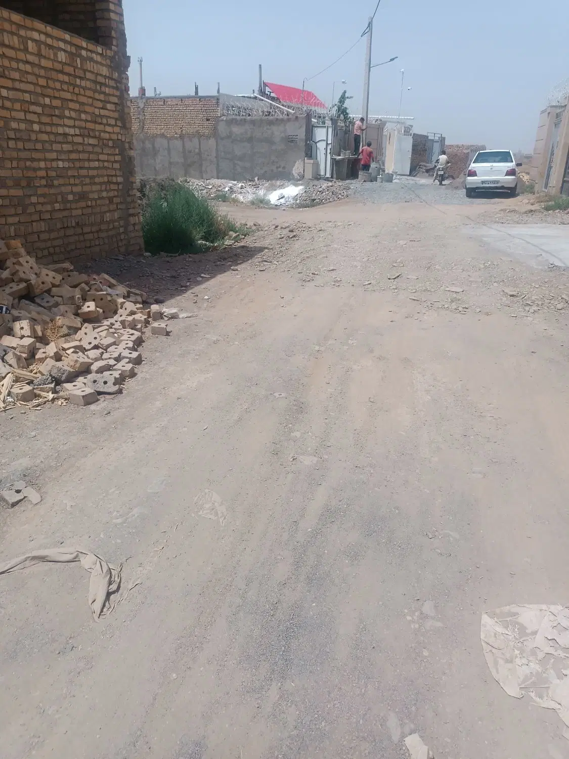 زمین فروشی