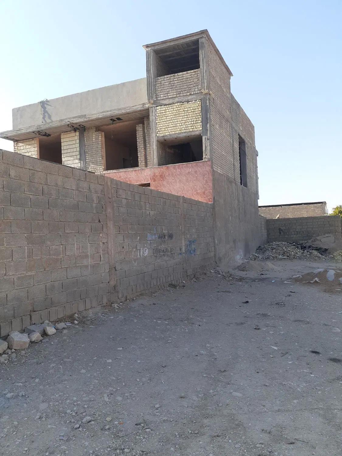زمین مسکونی