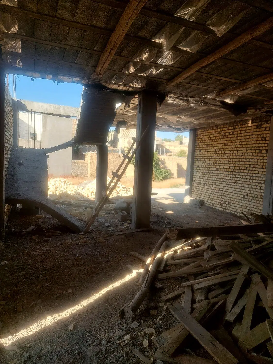 فروش منزل نیمه ساز درچه دینان