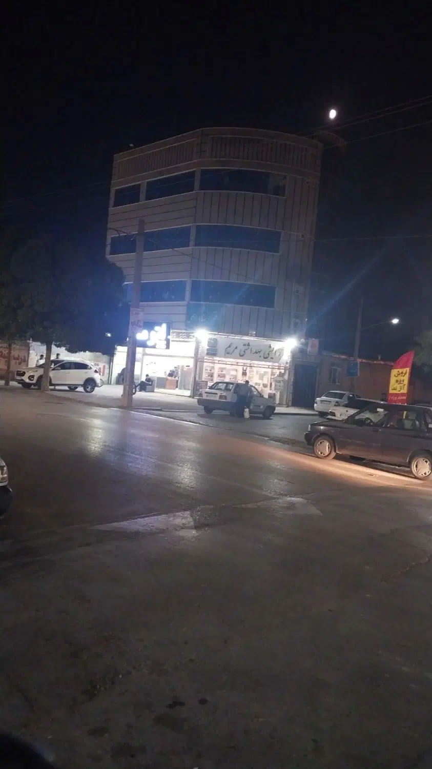 بهترین لوکیشن گل بازار میدون شهرداری سرنبش