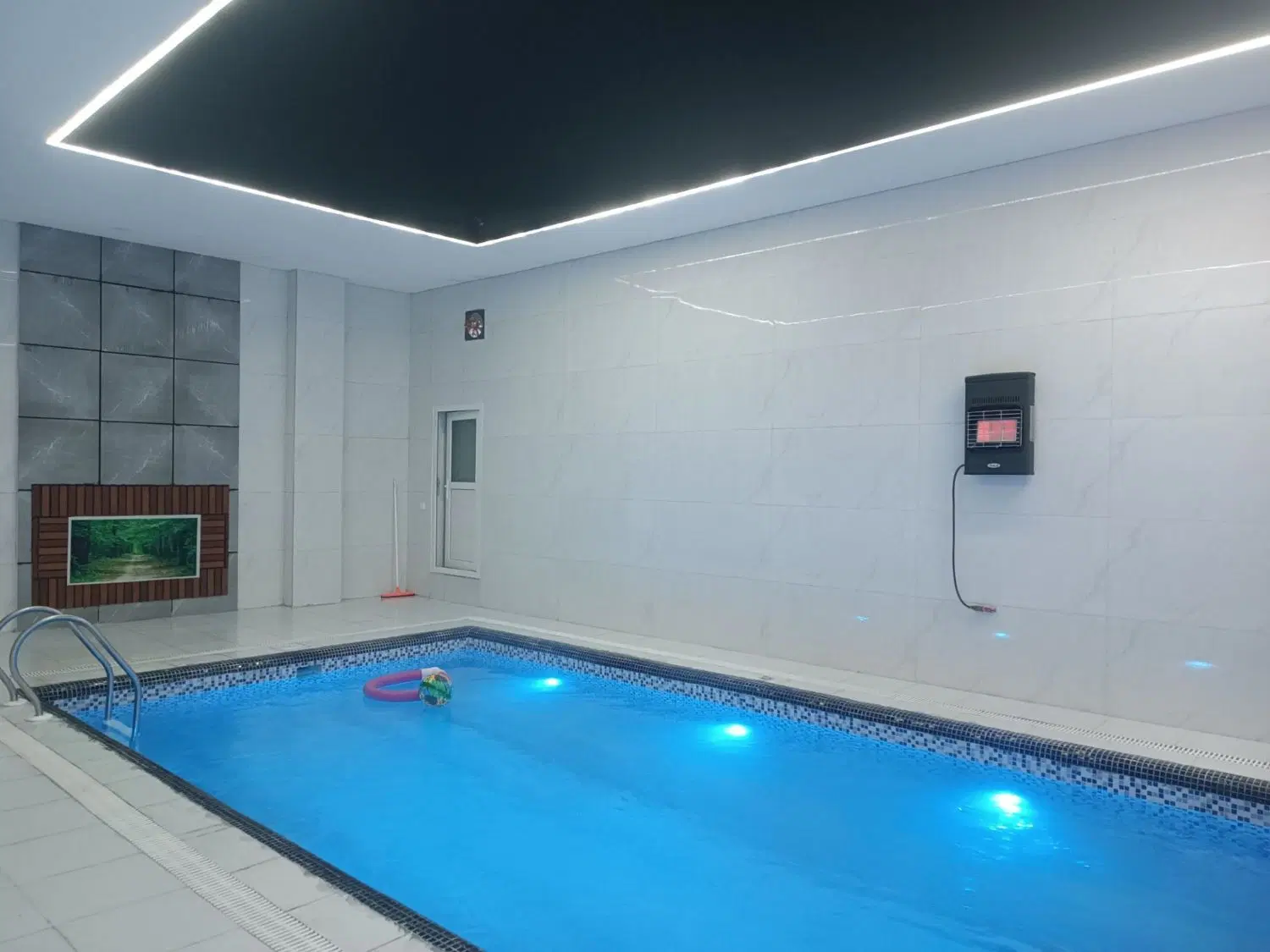 باغ ویلا استخر دار