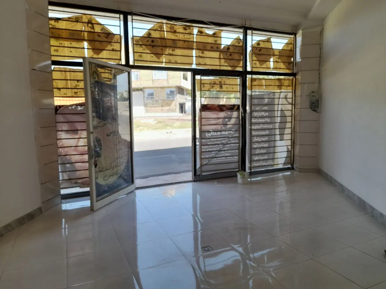 مغازه ۳۷متر در نانوایان فاز۲ خیابان اصلی