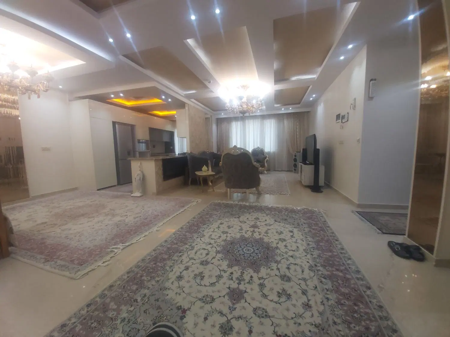 همخونه قبول میکنم