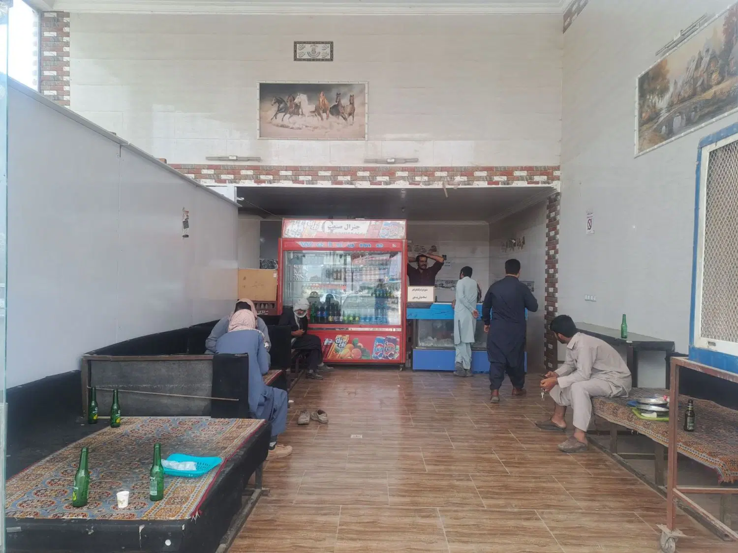 مغازه تجاری