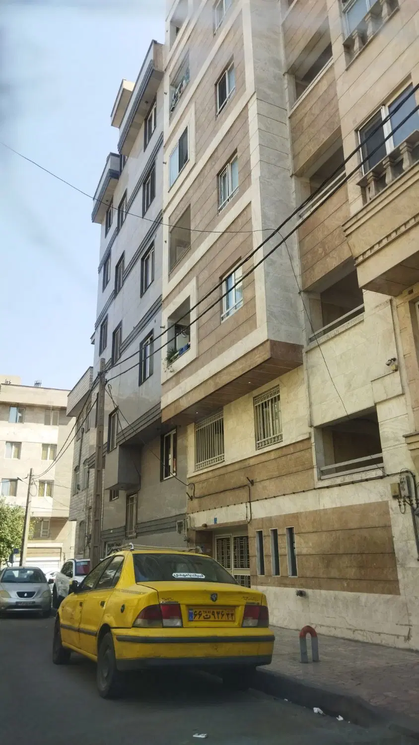 70 متر  میدان ولیعصر، بلوار کشاورز
