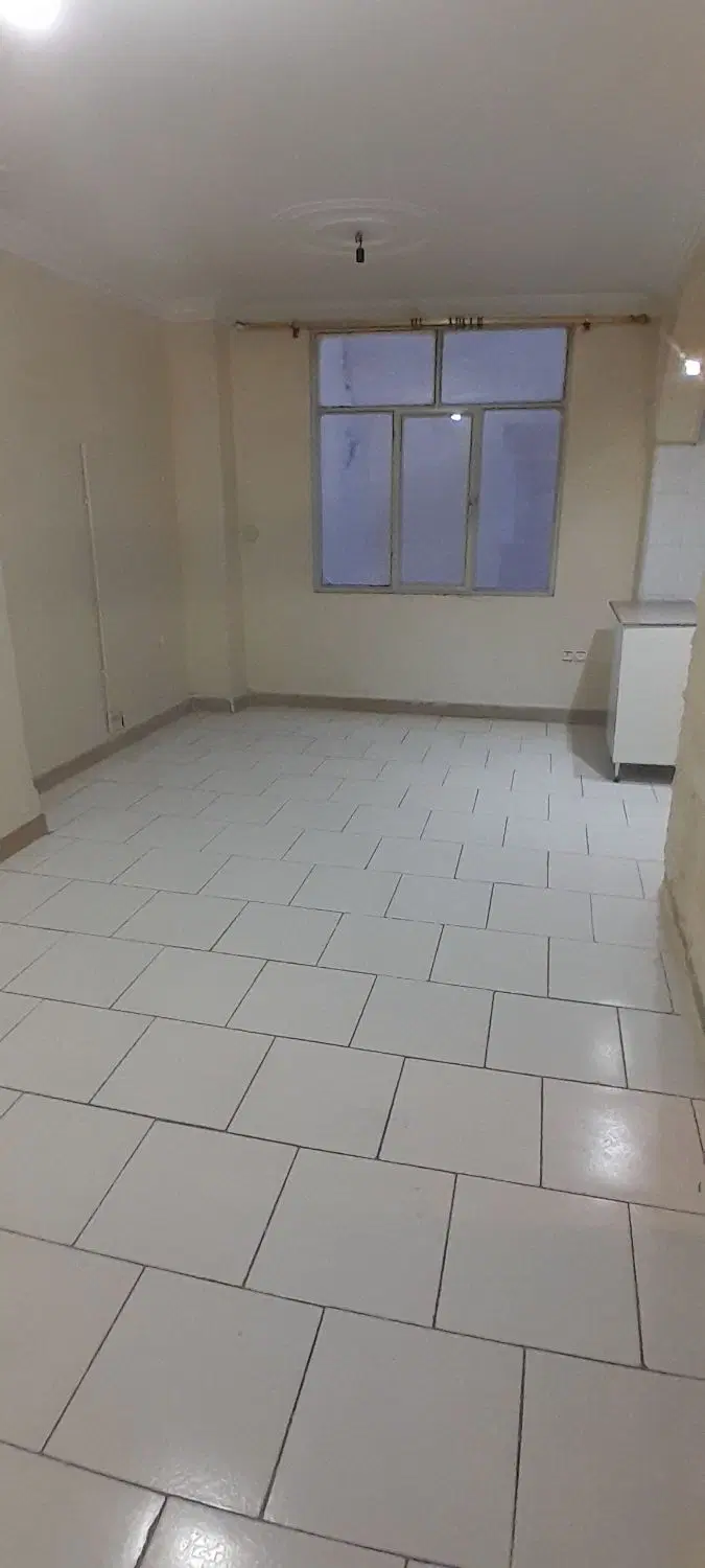 ۴۳ متر ط دوم  خانم مجردموجه یازوج تک واحدی