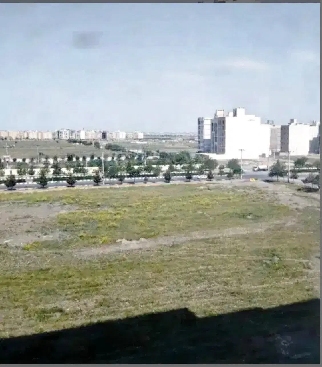 زمین ۱۰۰۰ متری جنوبی عصمتیه