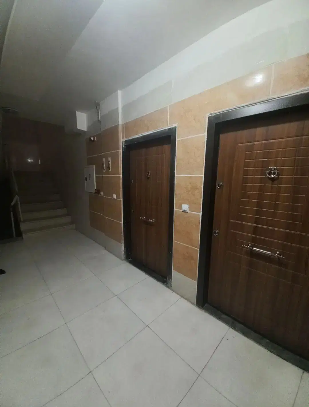 رهن واجاره آپارتمان۱۱۵متری۲خواب نصر۲۲ فول امکانات