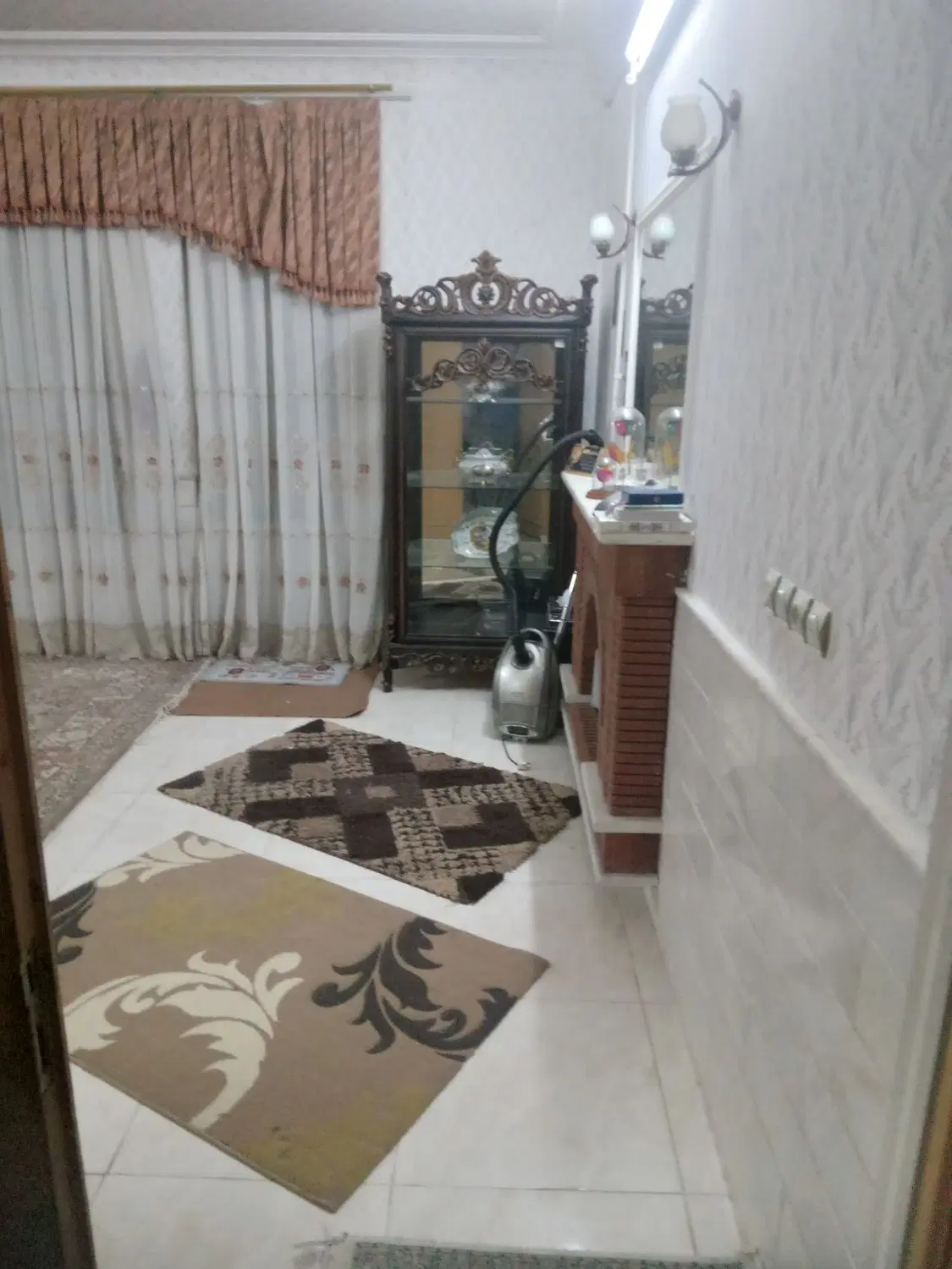 خانه زیر زمین۱۲۶ مترمربع حاجی زاده