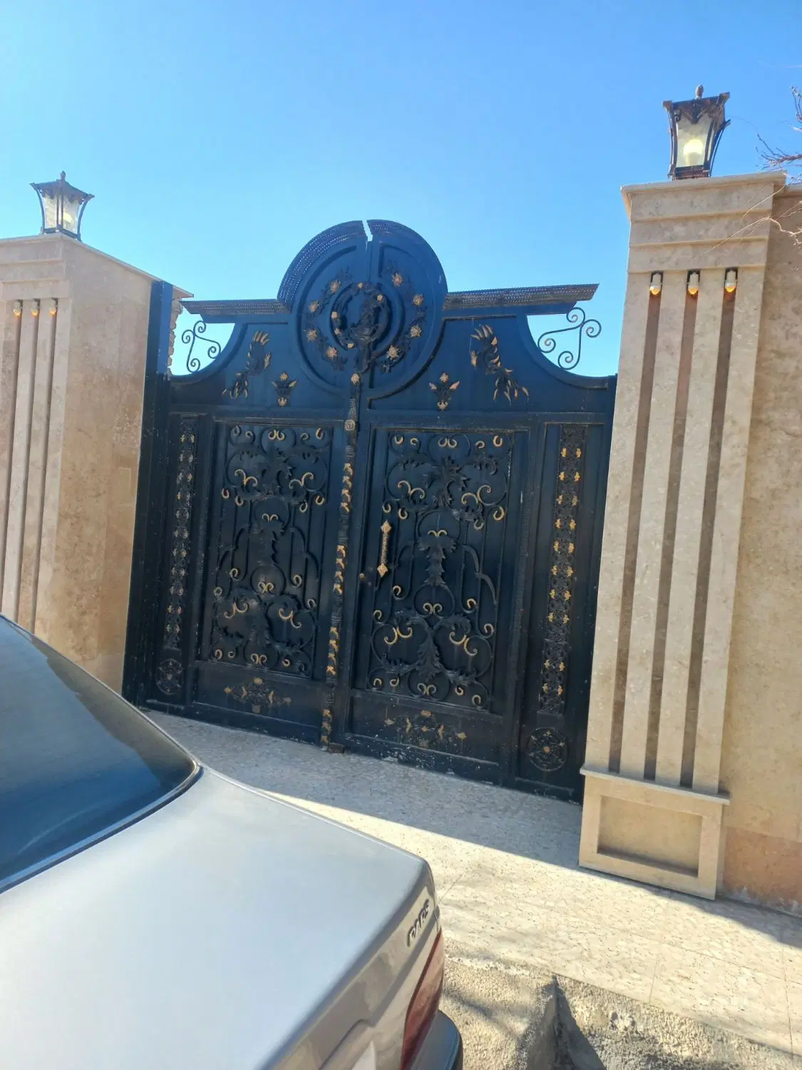 چهاردیواری  خوش نقشه