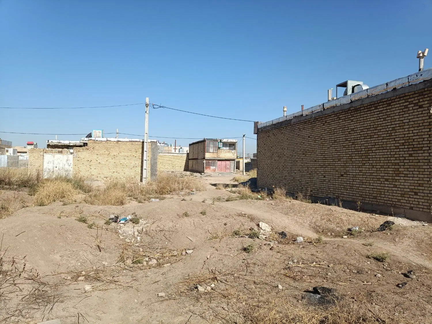زمین ۱۳۰ متری