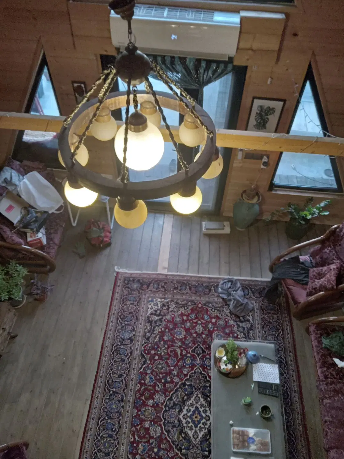 ۲۰۰۰متر زمین باغی به همراه ویلای سوئیسی دلباز