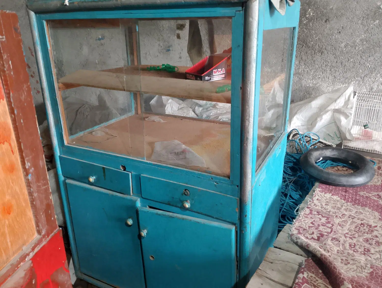 دکه فروشی کنارک خیابان شهید ابراهیمی