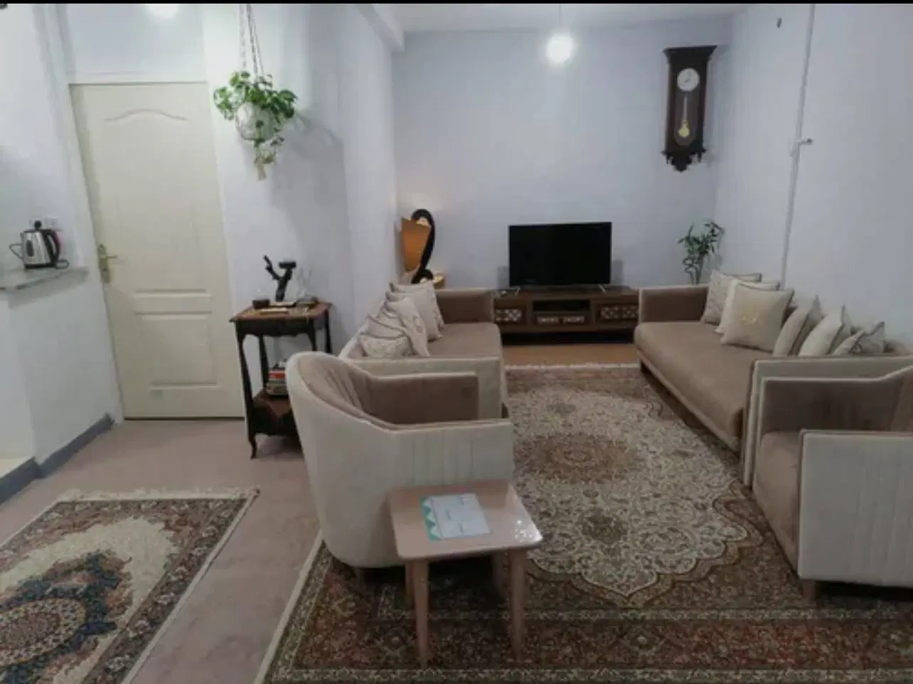 همخانه