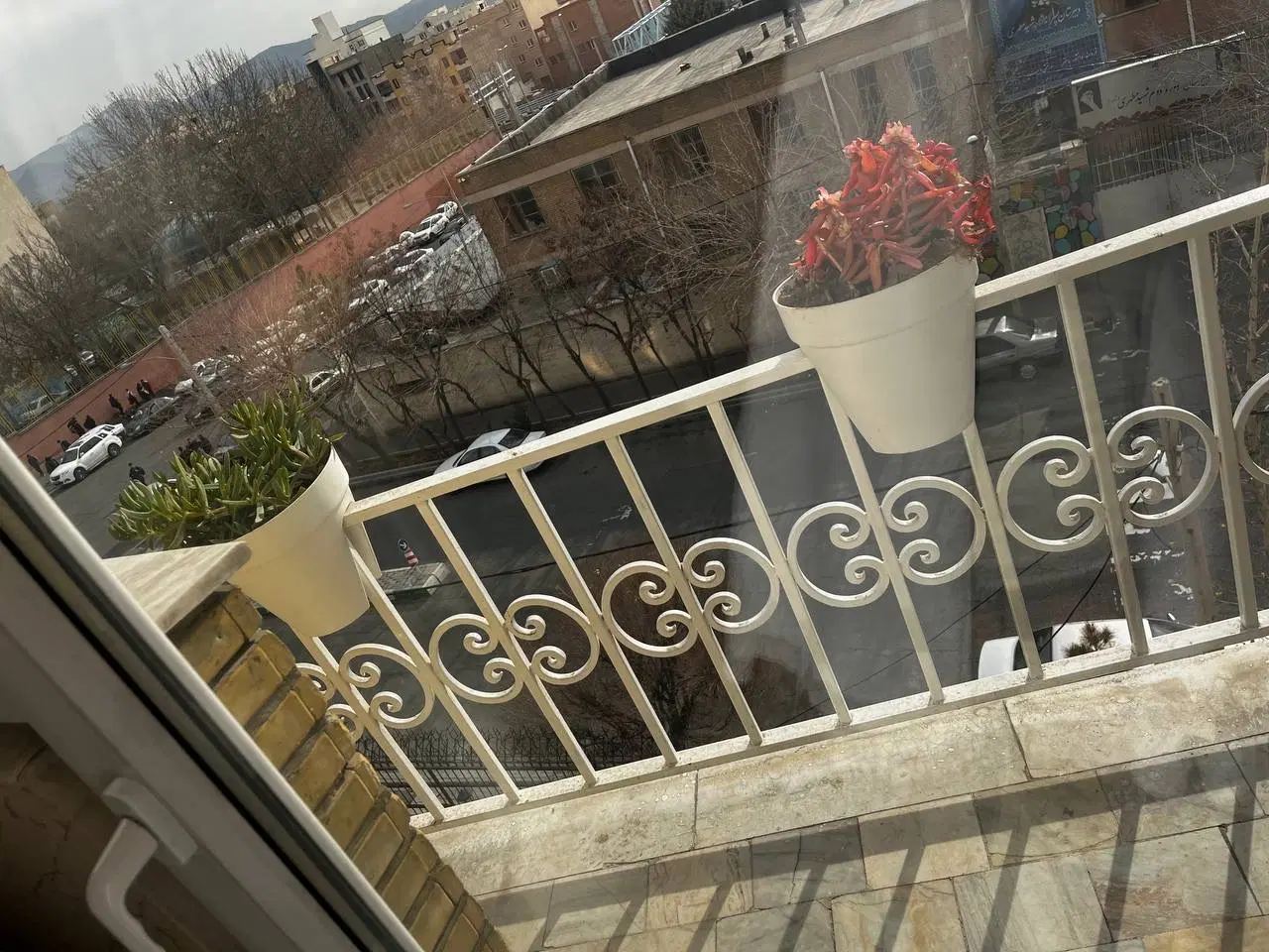 ۶۰ متری خوش نقشه نورگیر