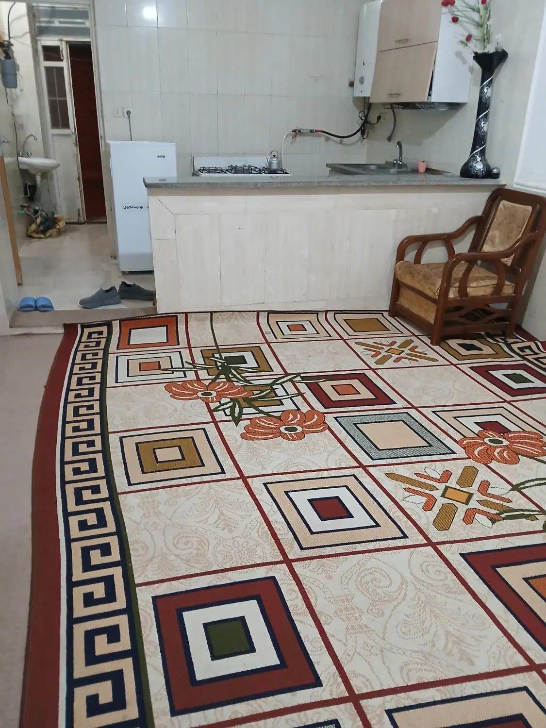 سویت روزانه نزدیک تخت جمشید