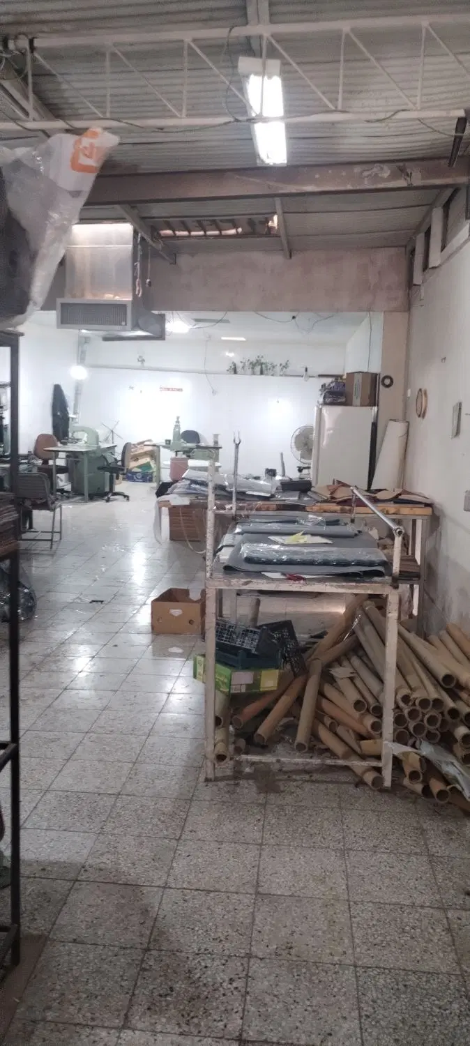 کارگاه یا انبار کوچک صنعتی