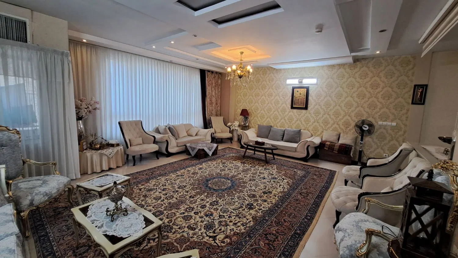 بهترین نقطه صیادشیرازی. حاشیه نیلوفر. تک واحدی