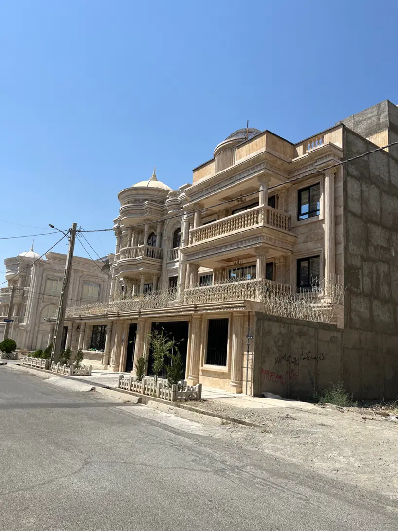 ۱۴۵متر ۳خواب ویلایی اندیشه فاز۵ (دوکله)  آسانسور
