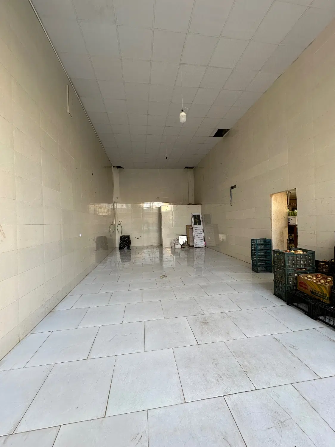 ۷۰ متر تجاری دائم گلشهر