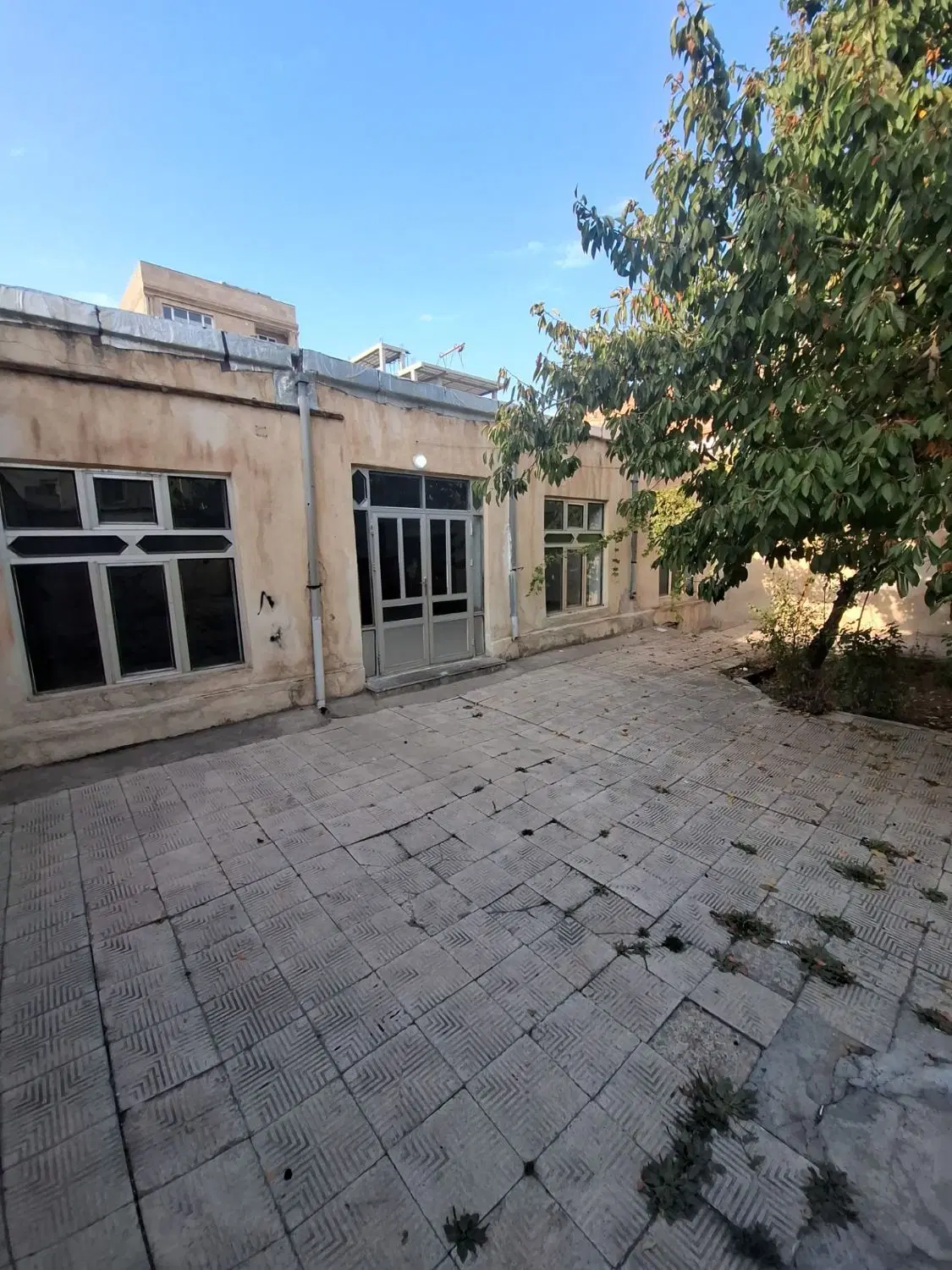خانه ویلایی۴۶۰ متری در حسینیه اردبیل