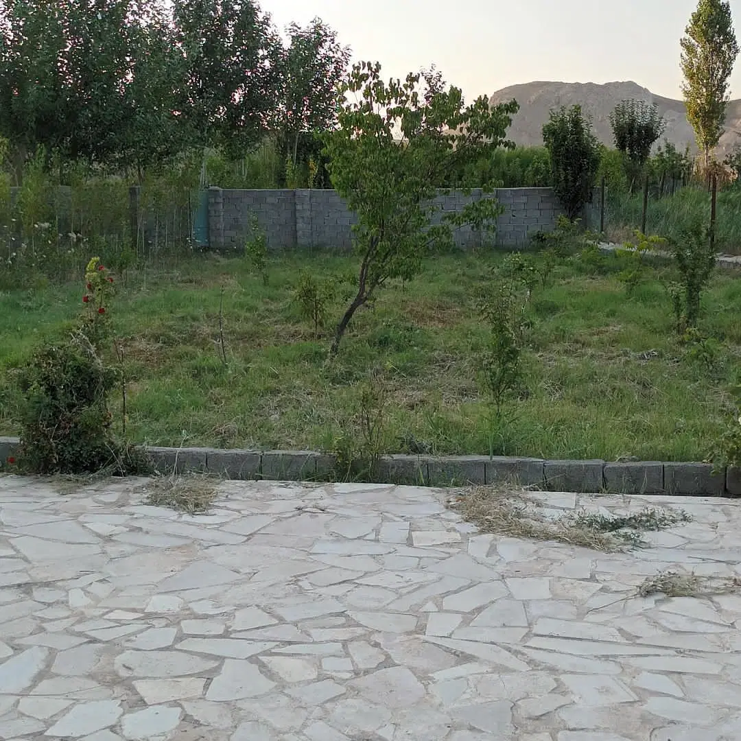 ملک مسکونی به متراژ 200متر