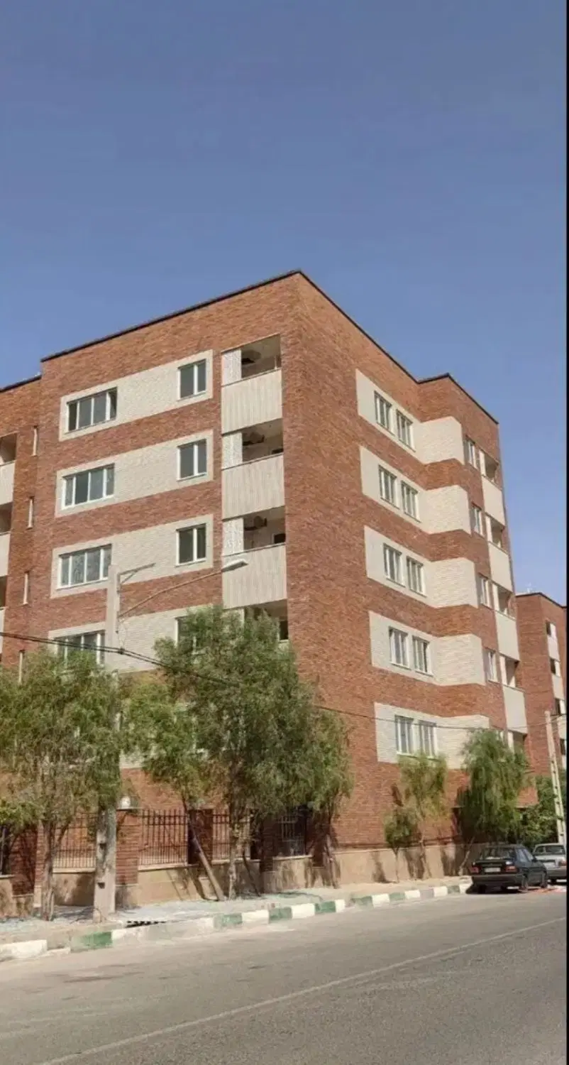 واحد ۹۴متری، نبش بلوار،  ۵۶۰هکتاری