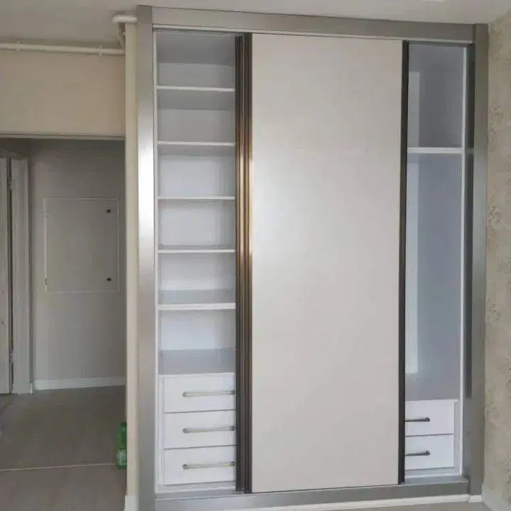 آپارتمان بسیار لوکس ولاکچری در خیام شمالی