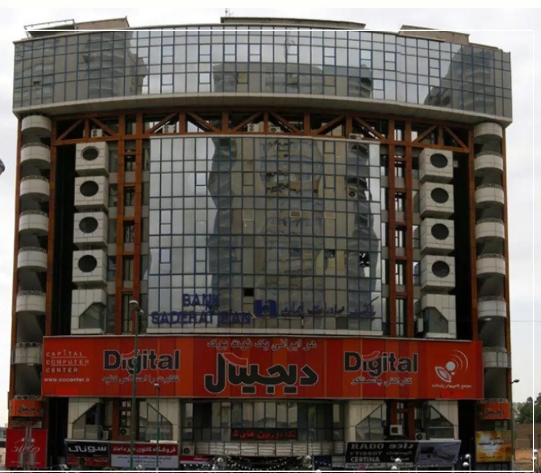 ۱۹ متر تجاری