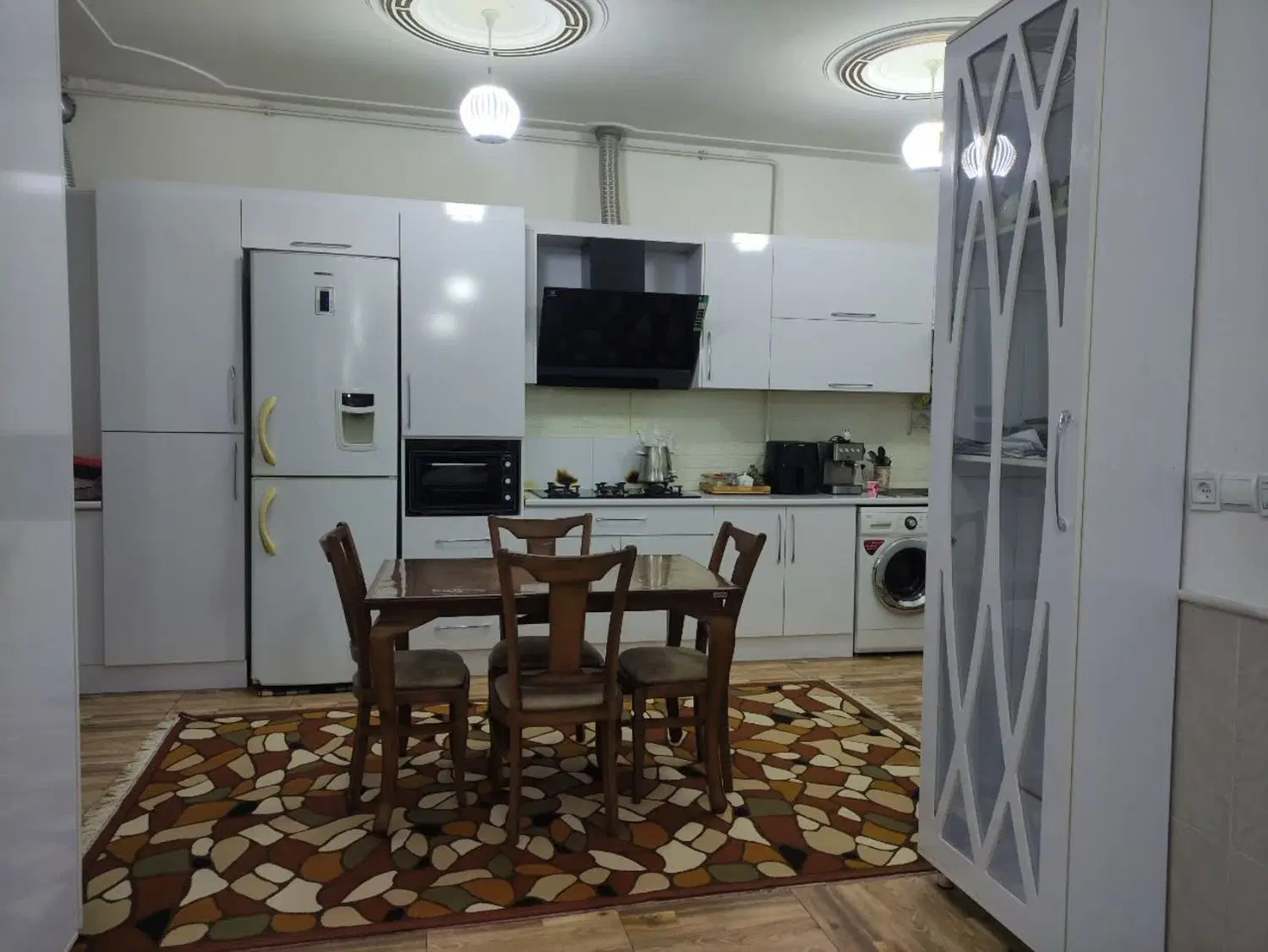 ویلایی حیاط دار