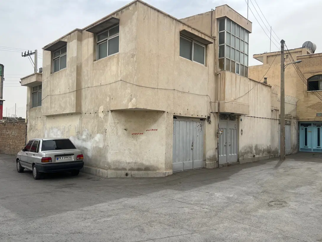 فروش منزل مسکونی با ارتفاع ۴ رو‌پیلوت
