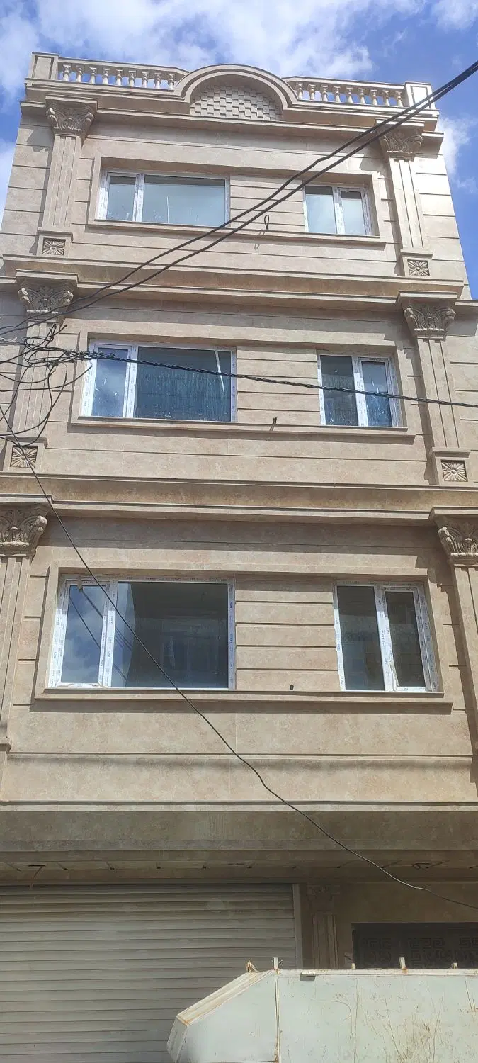 ساختمان تازه ساخت