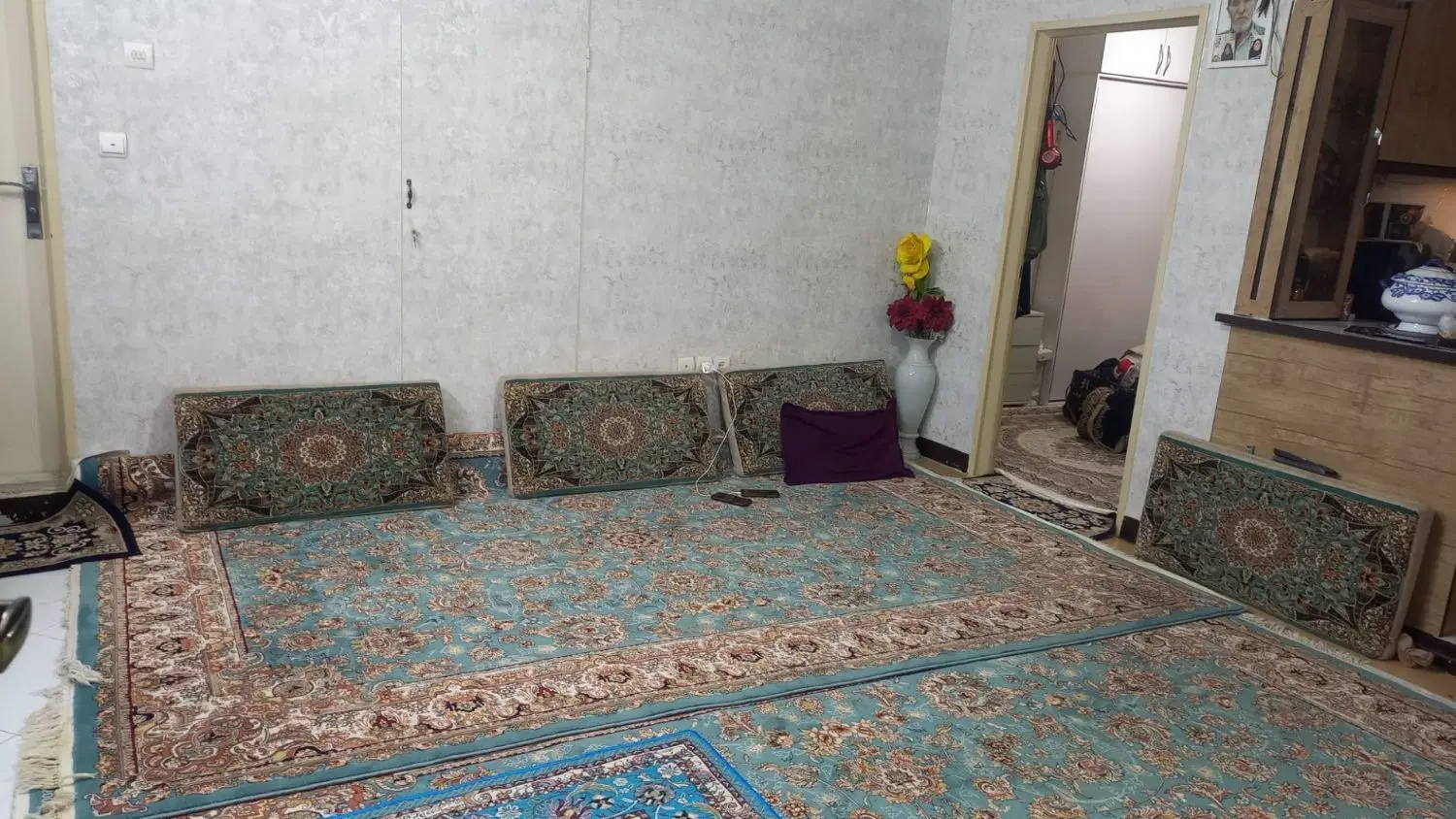واحد ۶۰ متری پشت شهرداری