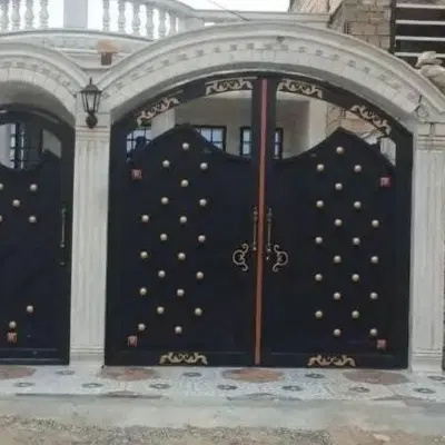 زمین مسکونی روبروی میدان دلالان ۱۱۱متری