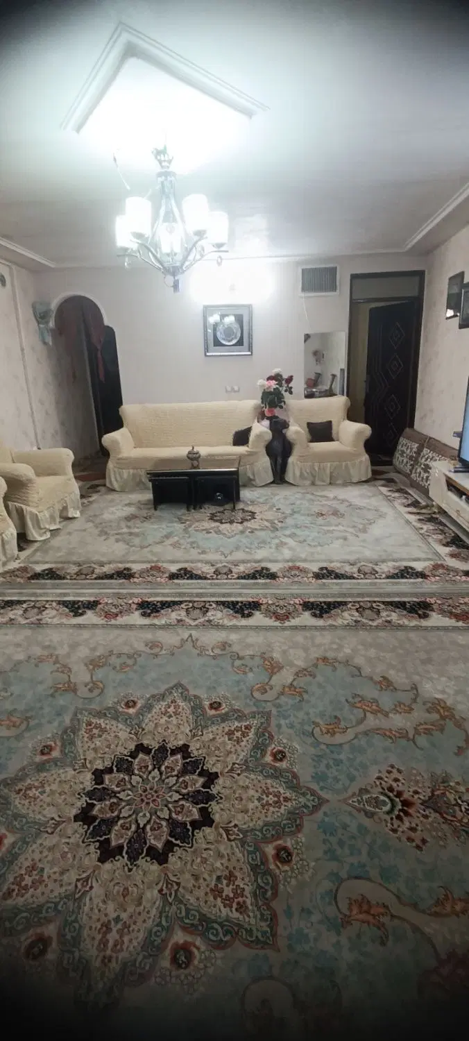 منزل مسکونی طبقه سوم ازسه طبقه طبق85متر