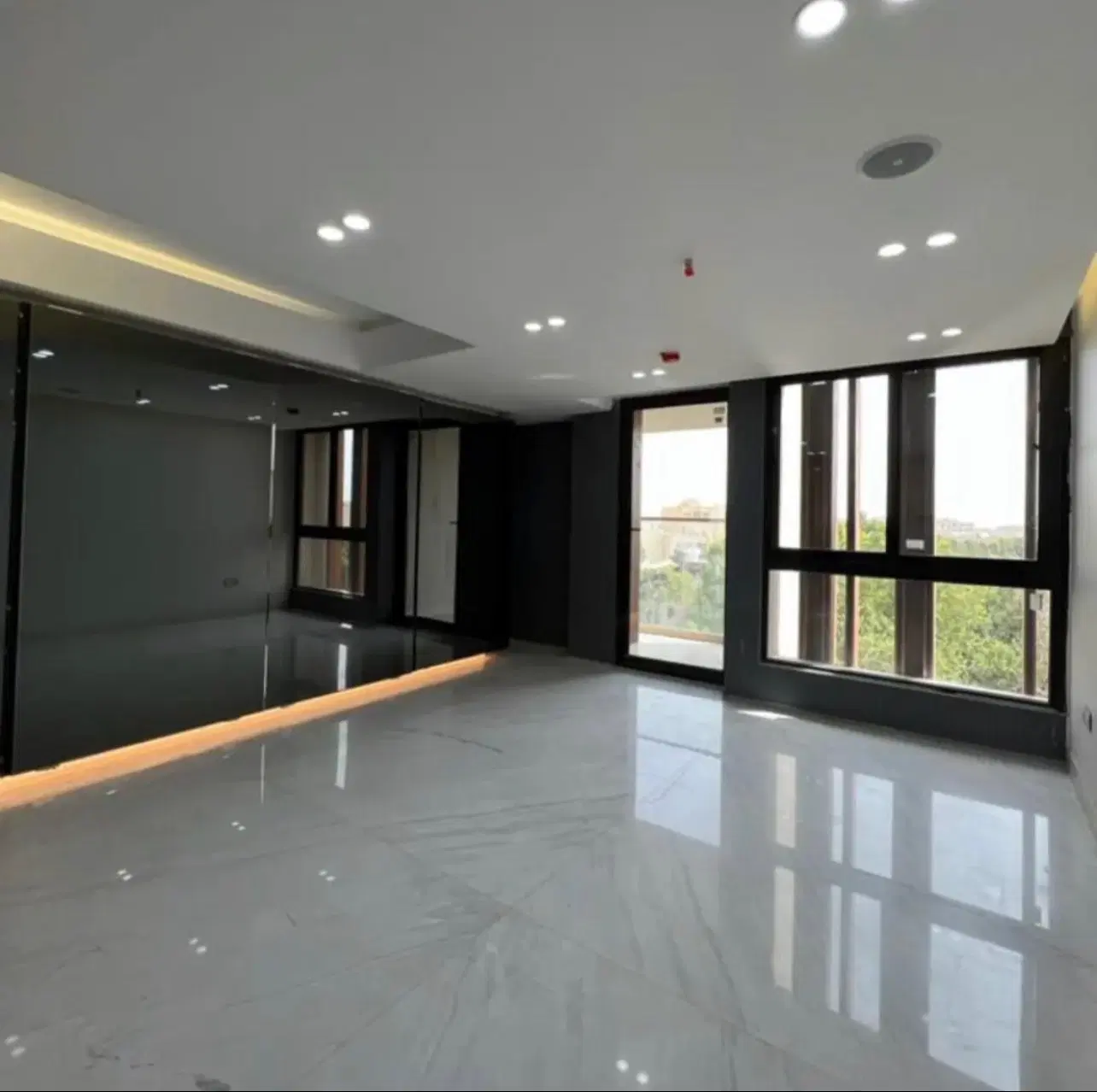آپارتمان ۱۴۵ متری حکیم شفاعی دوم صفر سه خواب