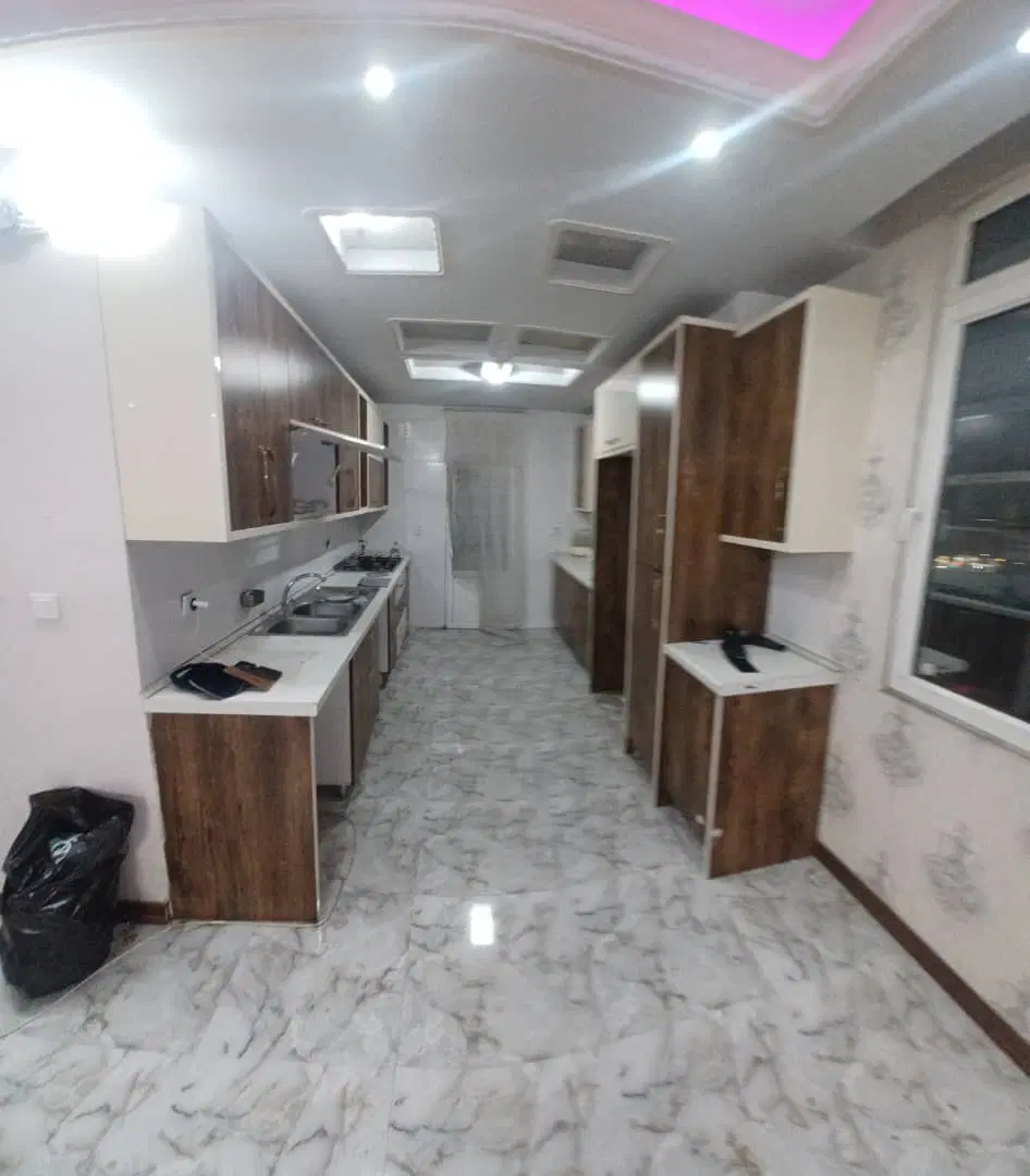 ۹۲ متر تکواحدی طبقه آخر سرتخت