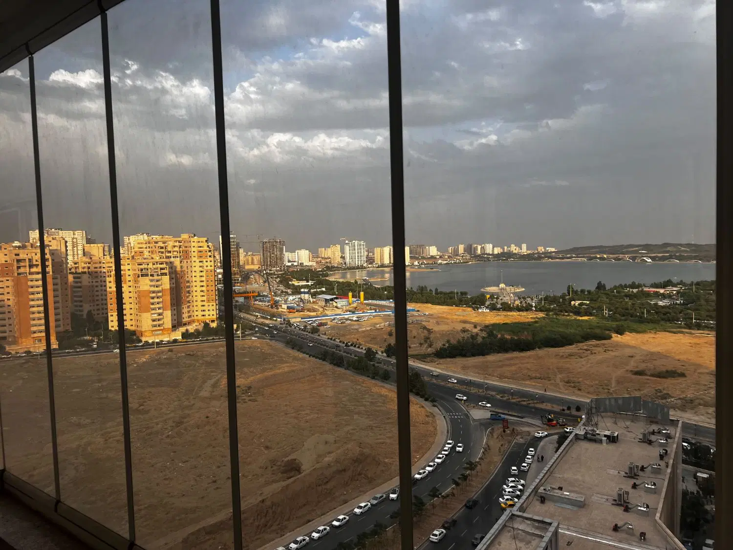 ۱۸۸متر برج باغ تریتیوم گلستان vip دریاچه