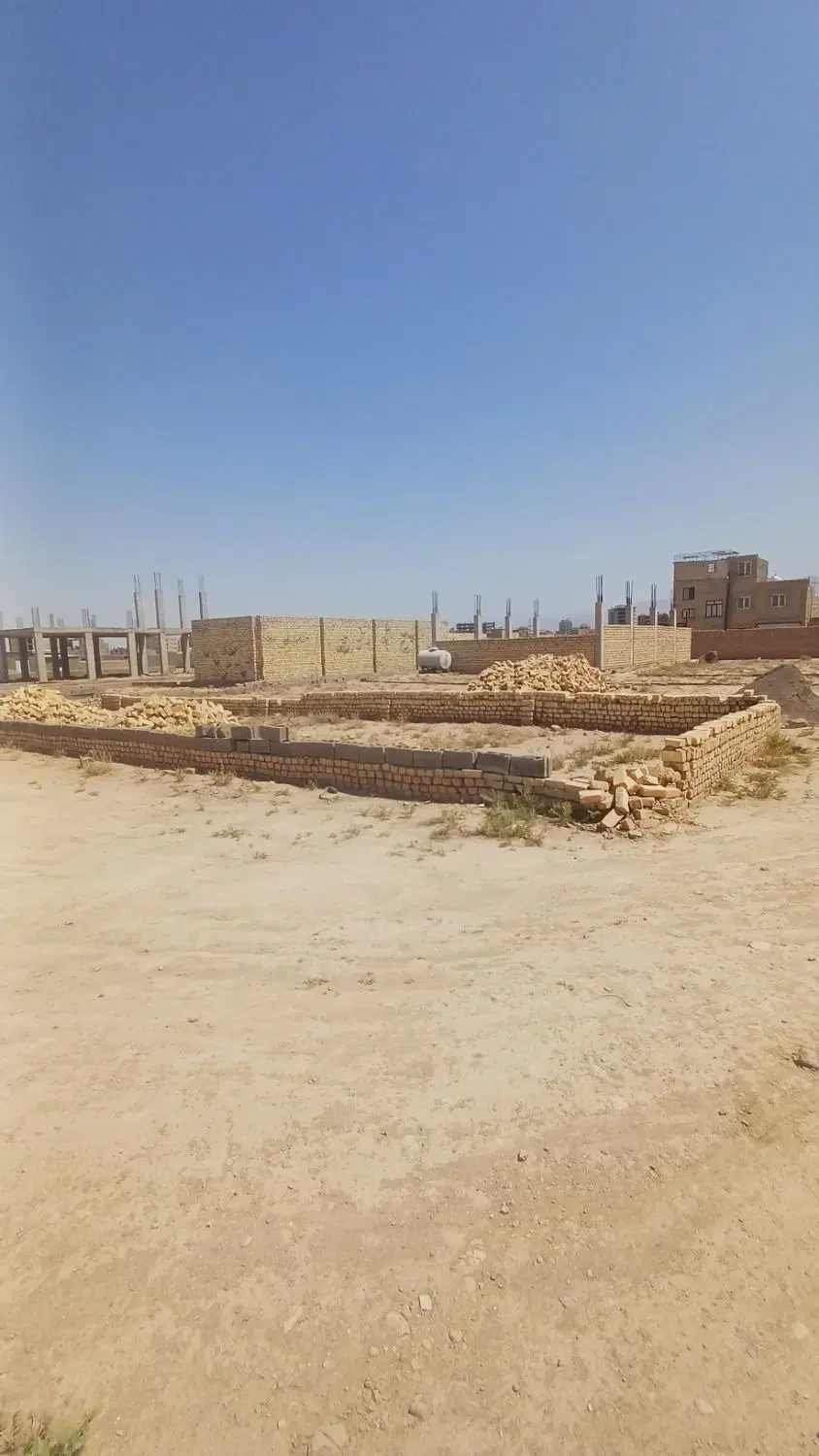 زمین فروشی