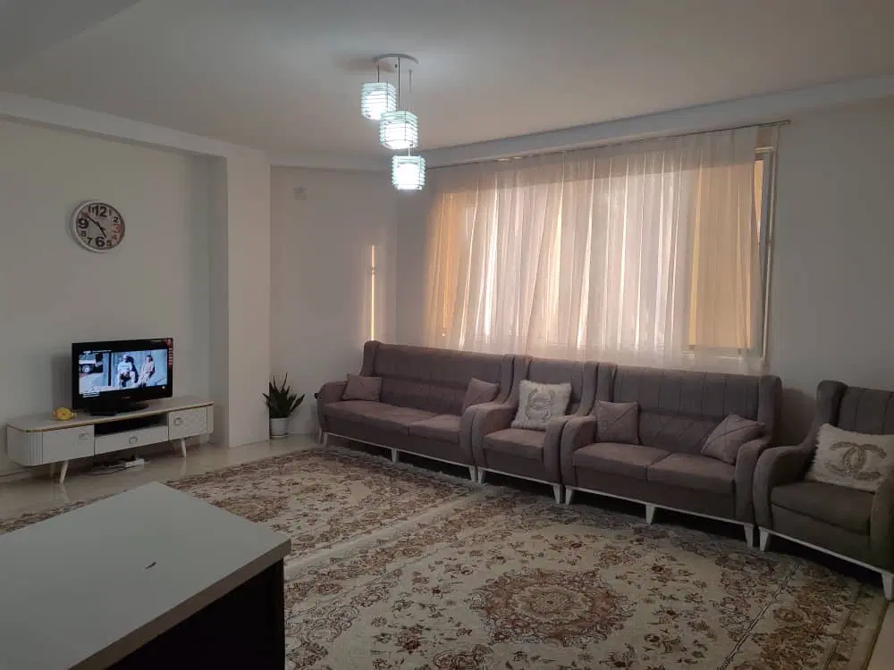 ۹۰ متر . فول دیزاین . فول امکانات